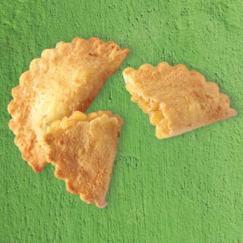 El Monterey®️ Apple Pie Empanadas 3 oz (with sleeves) - Ruiz Foodservice