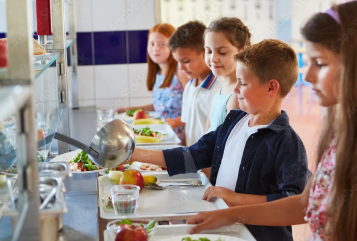 Kids at school in a lunch line